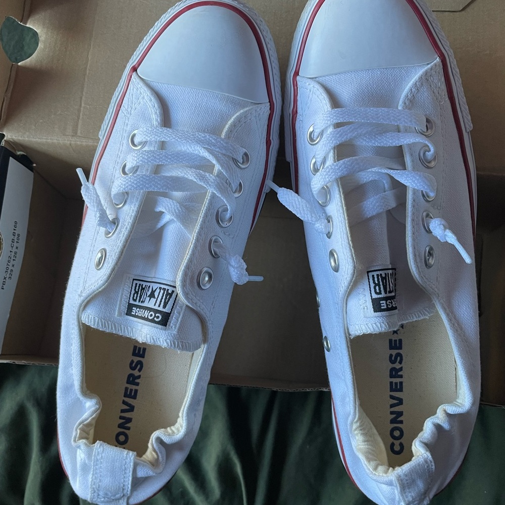 Like new white converse